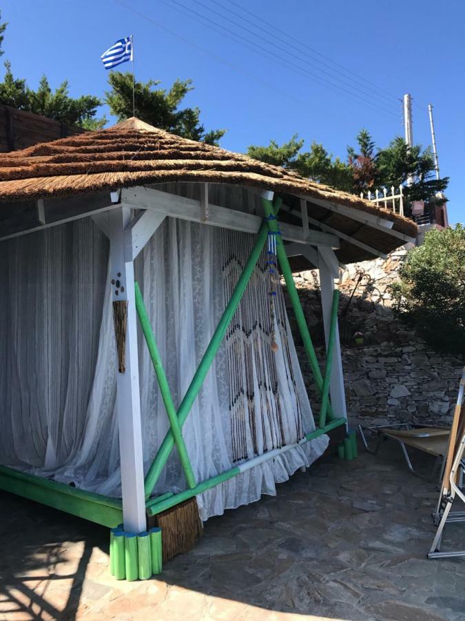 Guest House Gabriela Keratea ภายนอก รูปภาพ