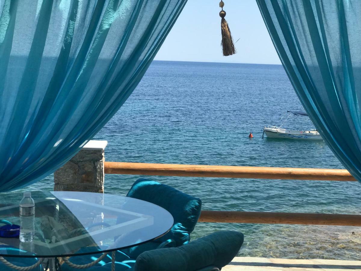 Guest House Gabriela Keratea ภายนอก รูปภาพ