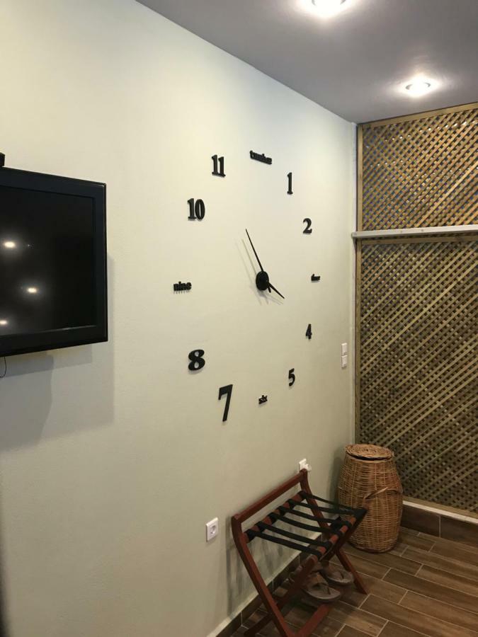 Guest House Gabriela Keratea ภายนอก รูปภาพ